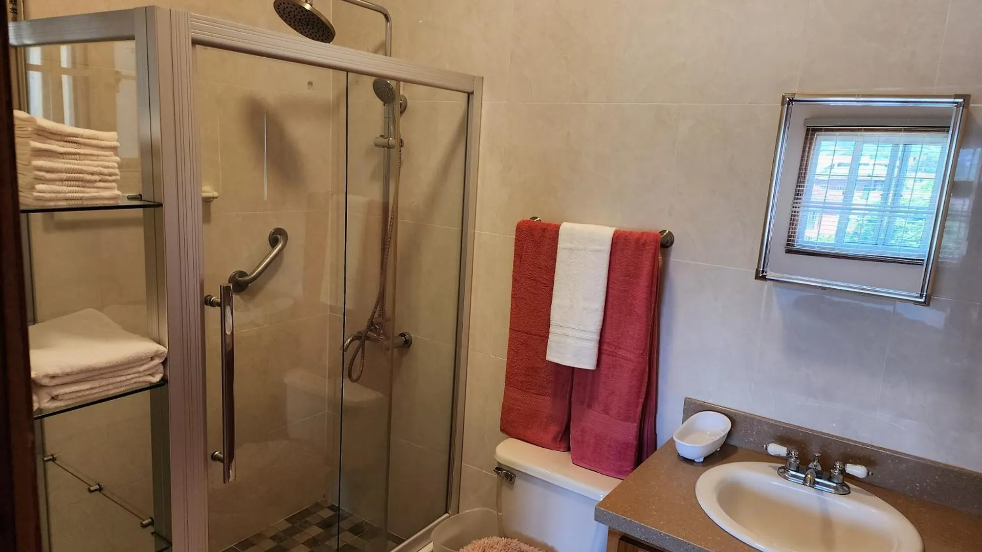 Liguanea Pearls Oasis Apartment Kingston